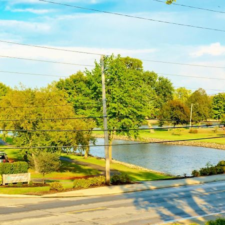 Hartwood Inn Charles City Ngoại thất bức ảnh