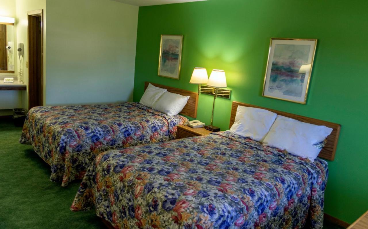 Hartwood Inn Charles City Ngoại thất bức ảnh