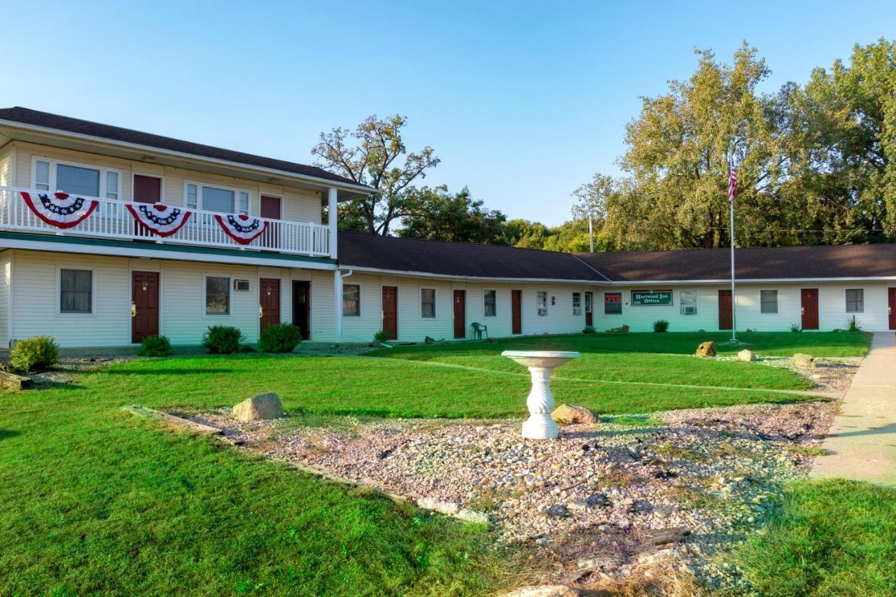 Hartwood Inn Charles City Ngoại thất bức ảnh